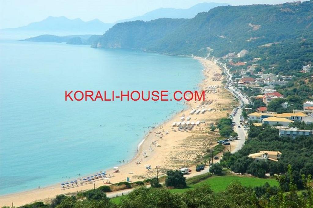 Apartmán Korali House Paralia Vrachou Exteriér fotografie